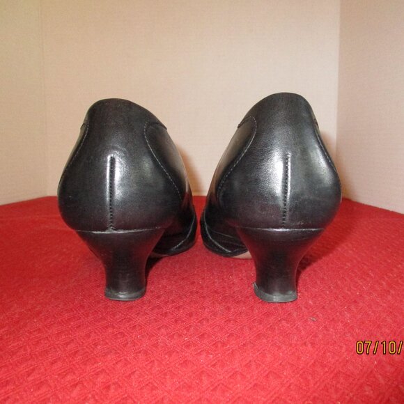 Clarks Pumps - Picture 5 of 11